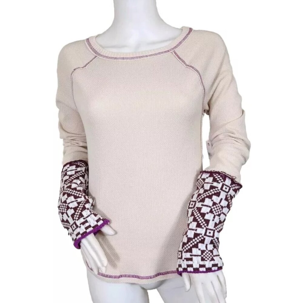 FREE PEOPLE SHE'S REVERSIBLE CUFF w/ CONTRASTING PATTERN Long Sleeve